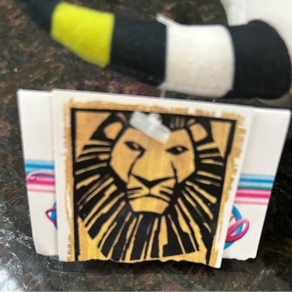 Lion King Plush Toy with Stripes - Picture 4 of 16